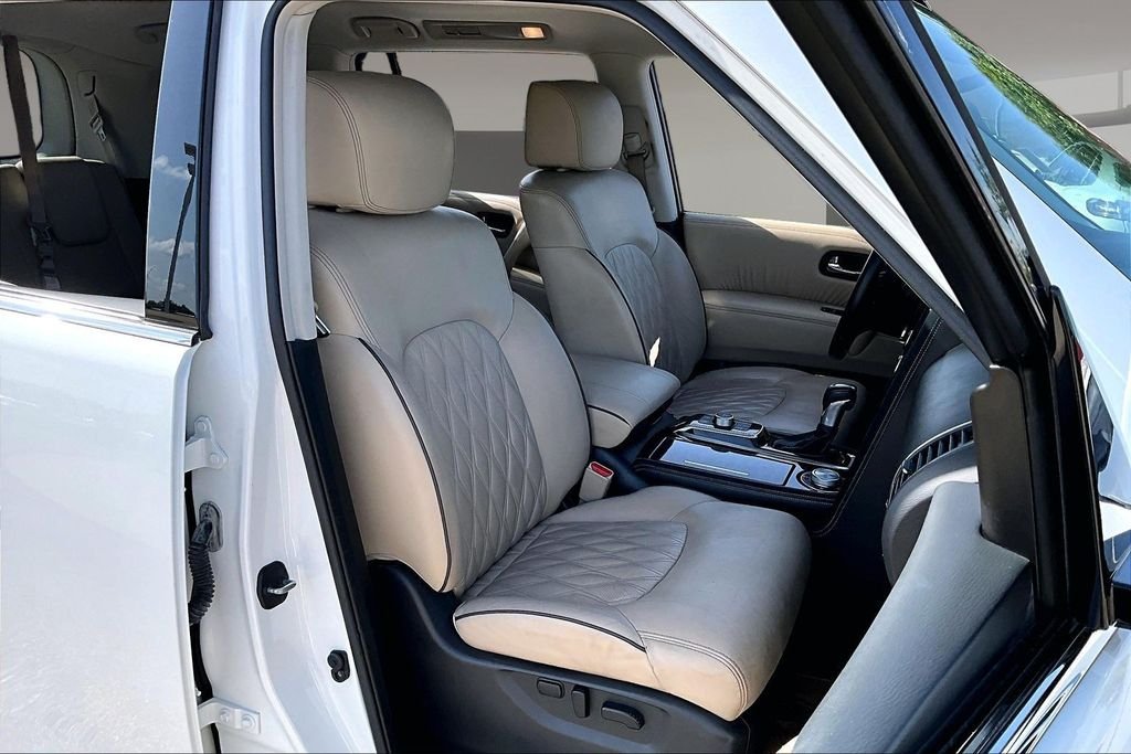 Used 2021 White Nissan Platinum image 7