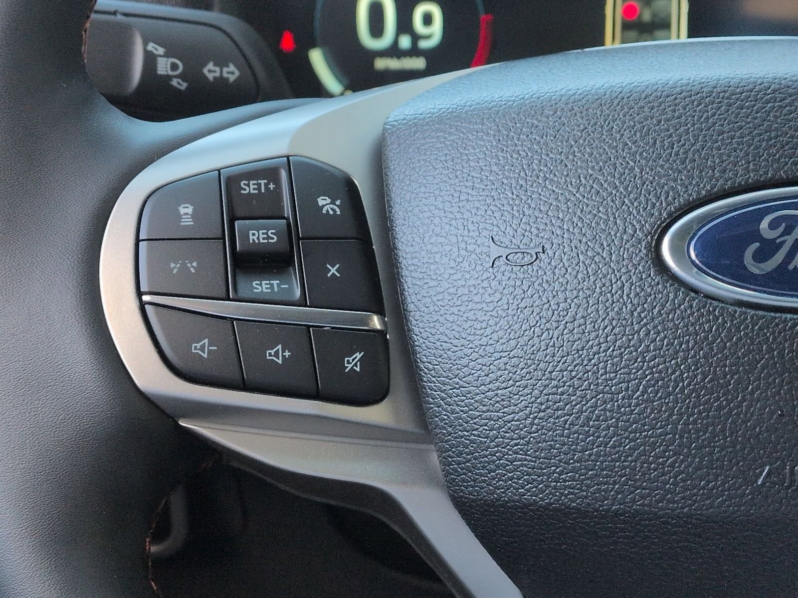 2025 Ford Explorer Active - Photo 24