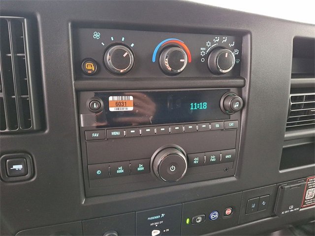 2025 GMC Savana Cargo Work Van - Photo 22