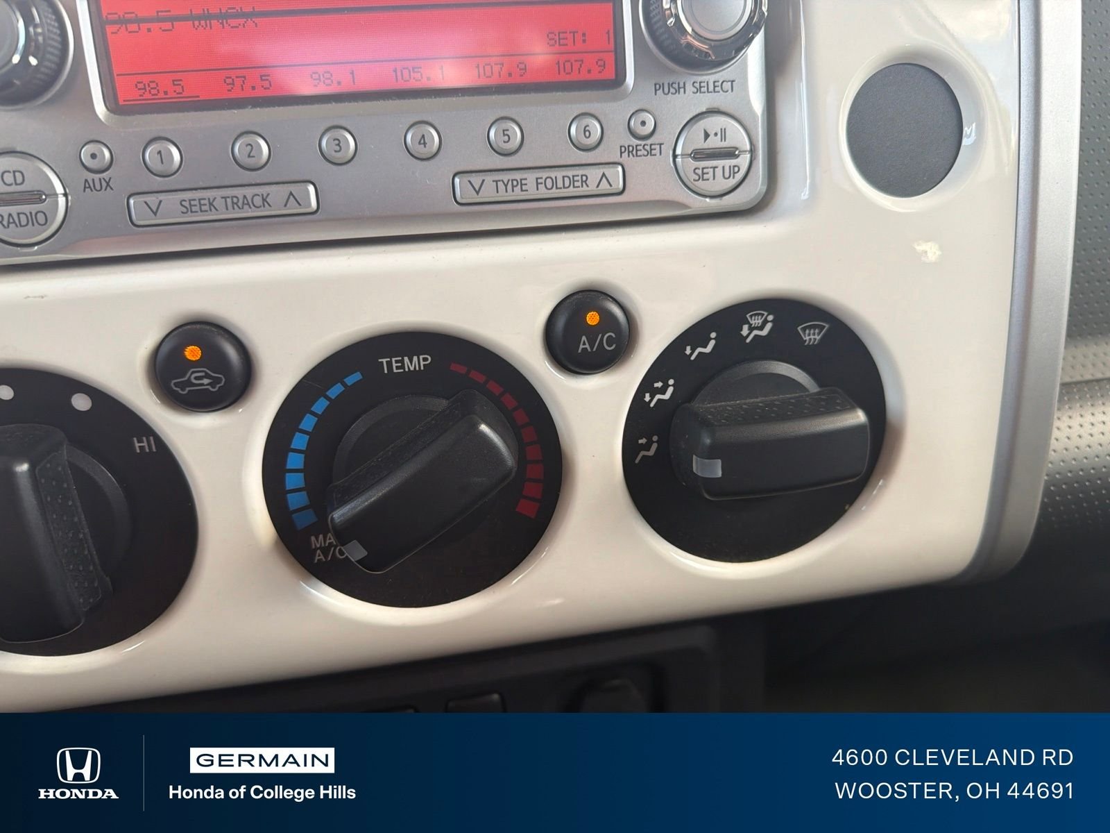 Used 2014 Iceberg Toyota Base image 22