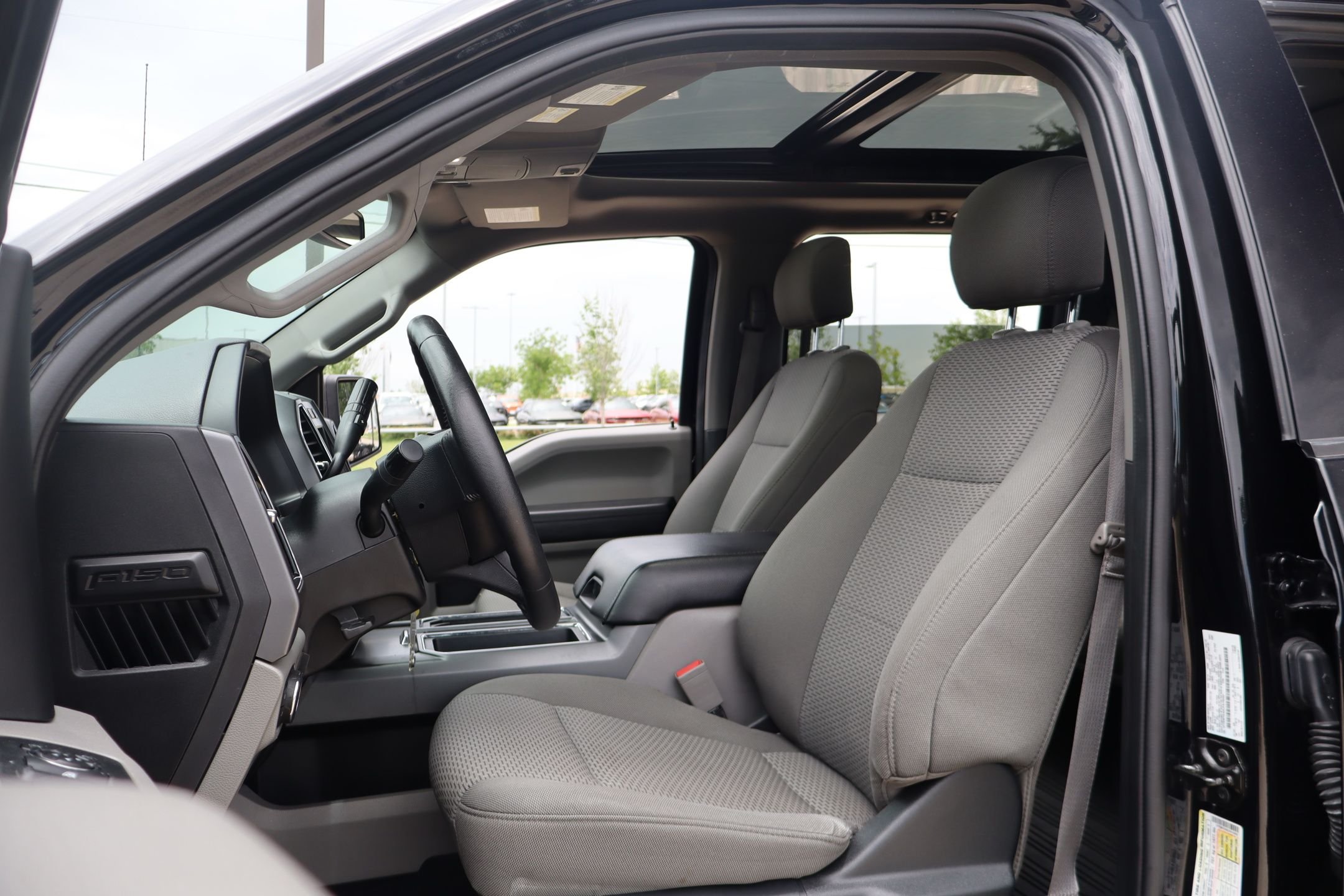 Used 2020 Black Metallic Ford XLT image 11