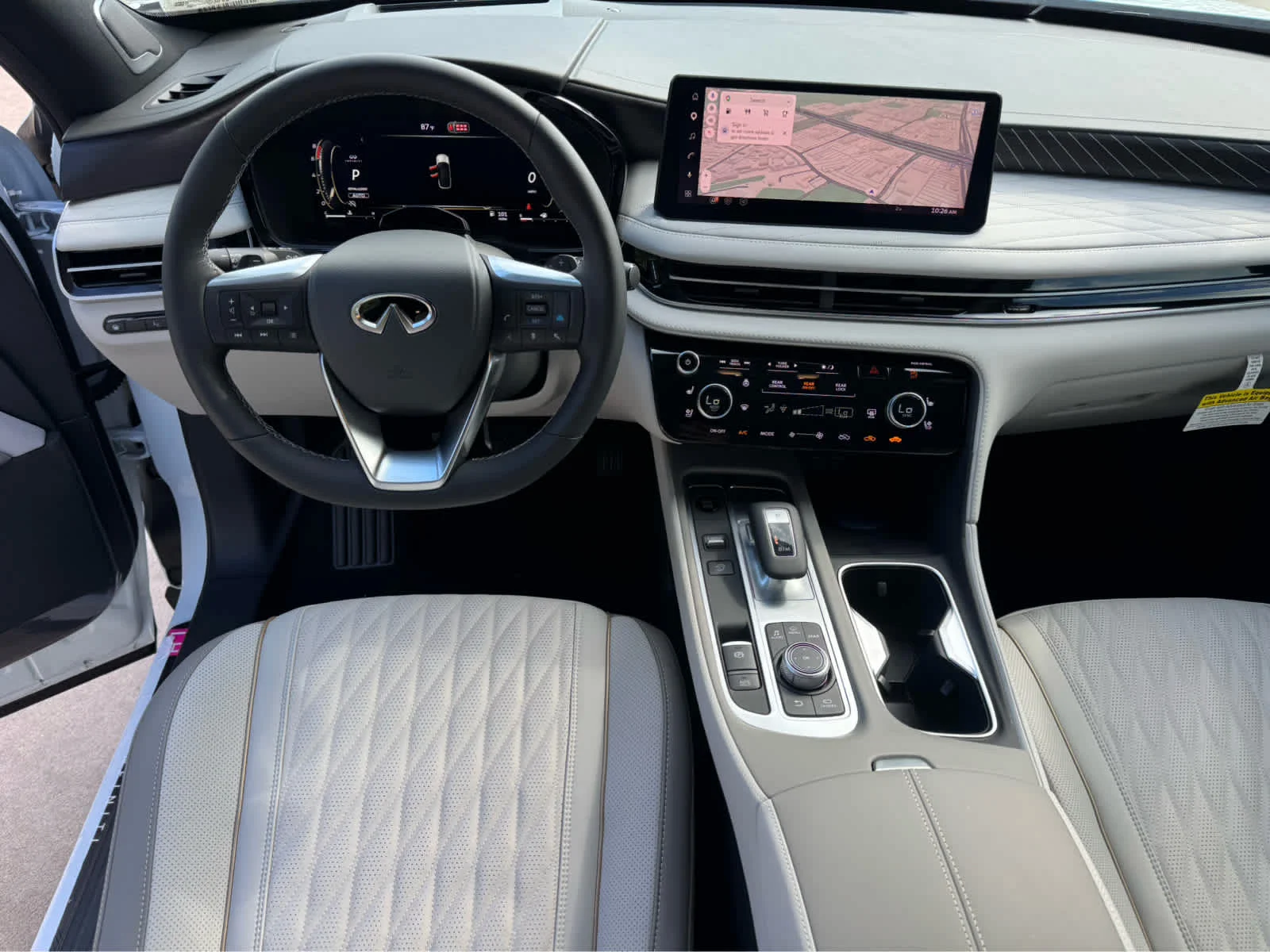 New 2027 2T RAD WHT INFINITI Autograph AWD image 17