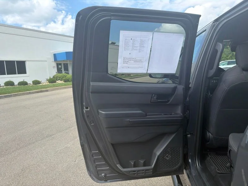 Used 2024  Toyota SR5 image 11