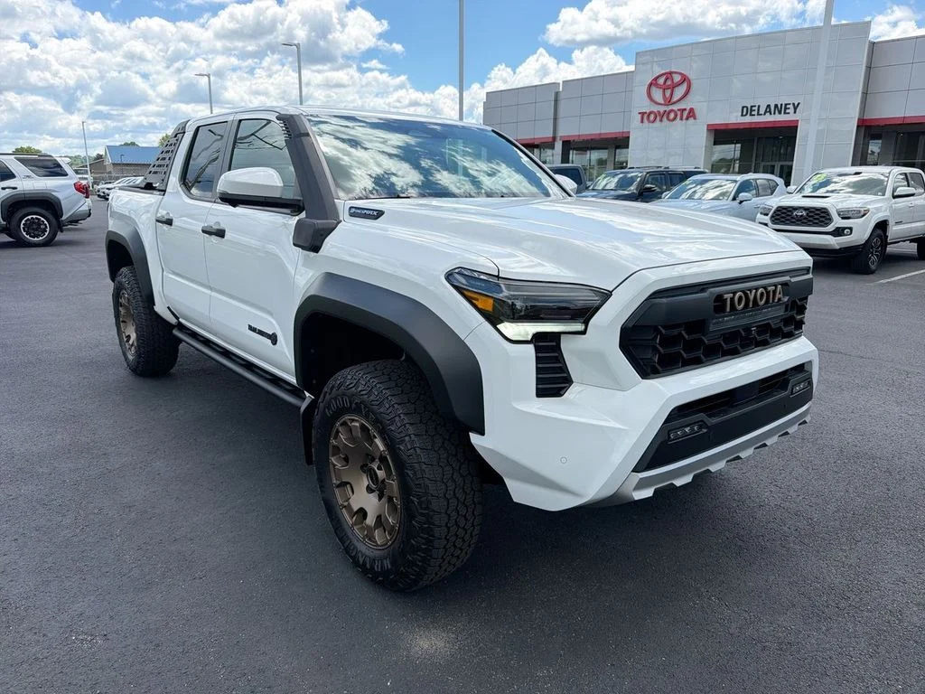 New 2026 Ice Cap Toyota Tacoma Trailhunter image 2