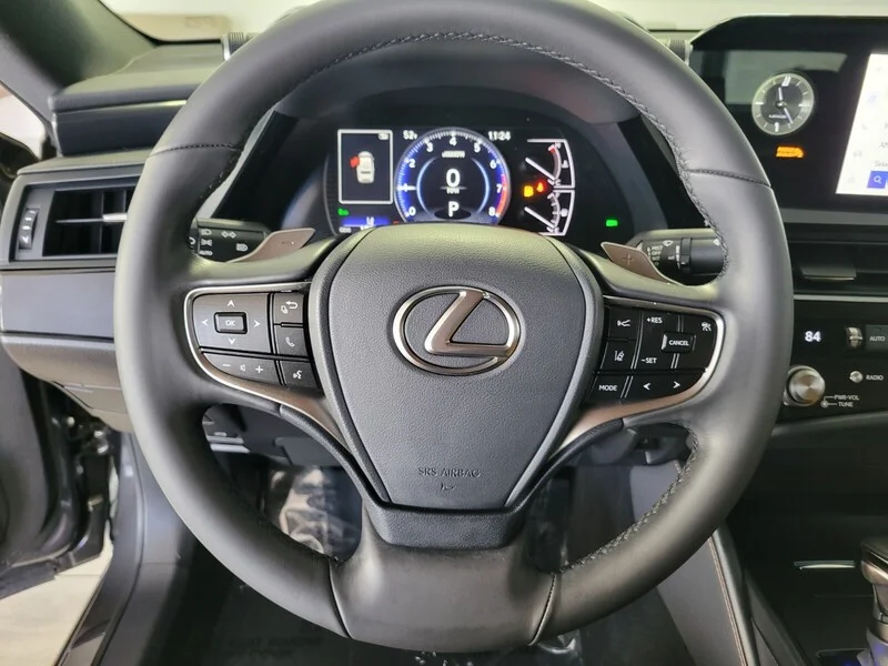 2025 Lexus ES 350 - Photo 22