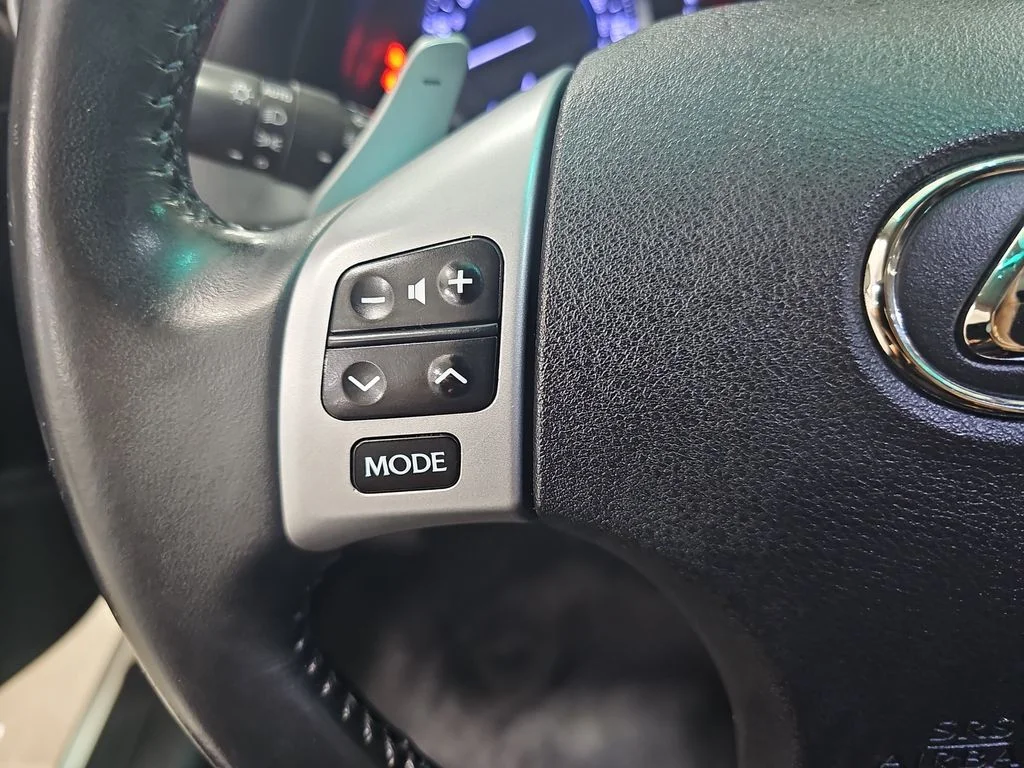 Used 2011 White Lexus 250 image 19