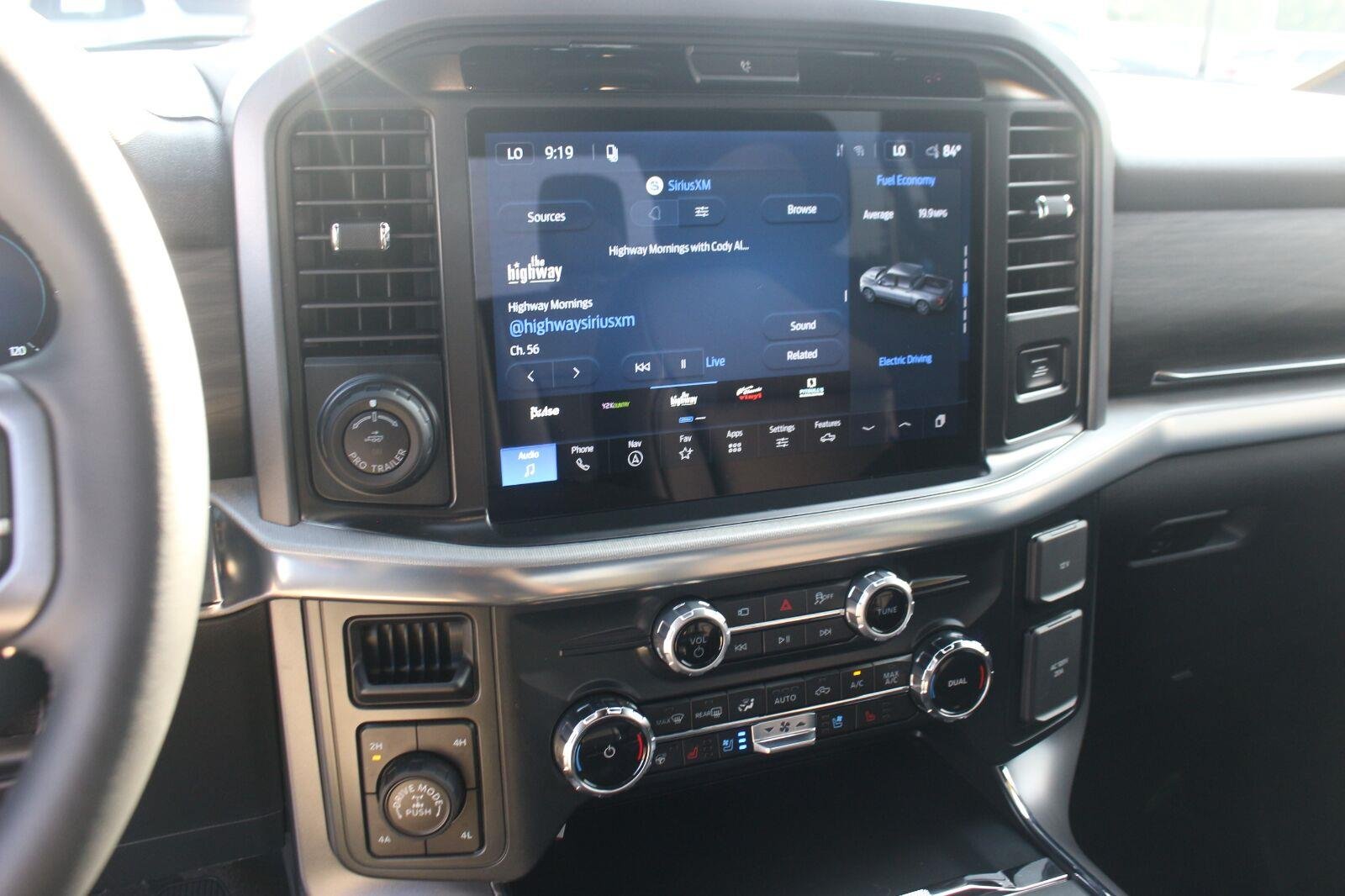 Used 2026 Silver Ford LARIAT image 24