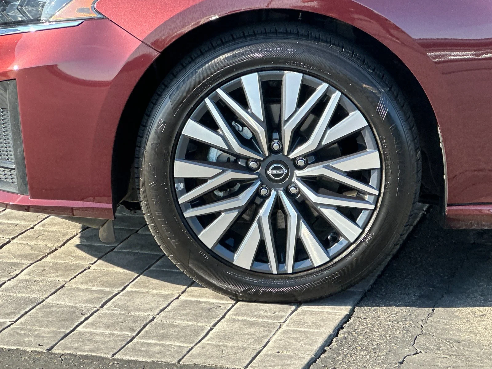 Used 2025  Nissan 2.5 SV image 30
