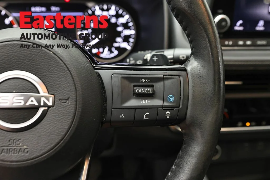 Used 2023 White Nissan SV image 16