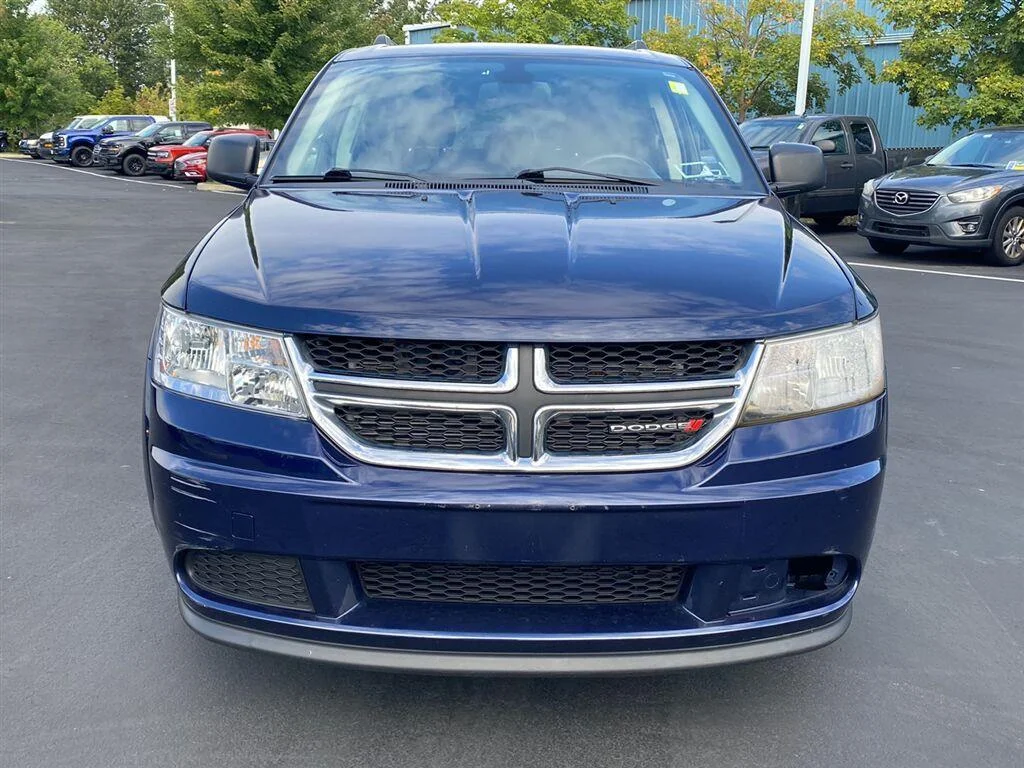 Used 2019 Contusion Blue Pearlcoat Dodge SE Value Pkg image 5