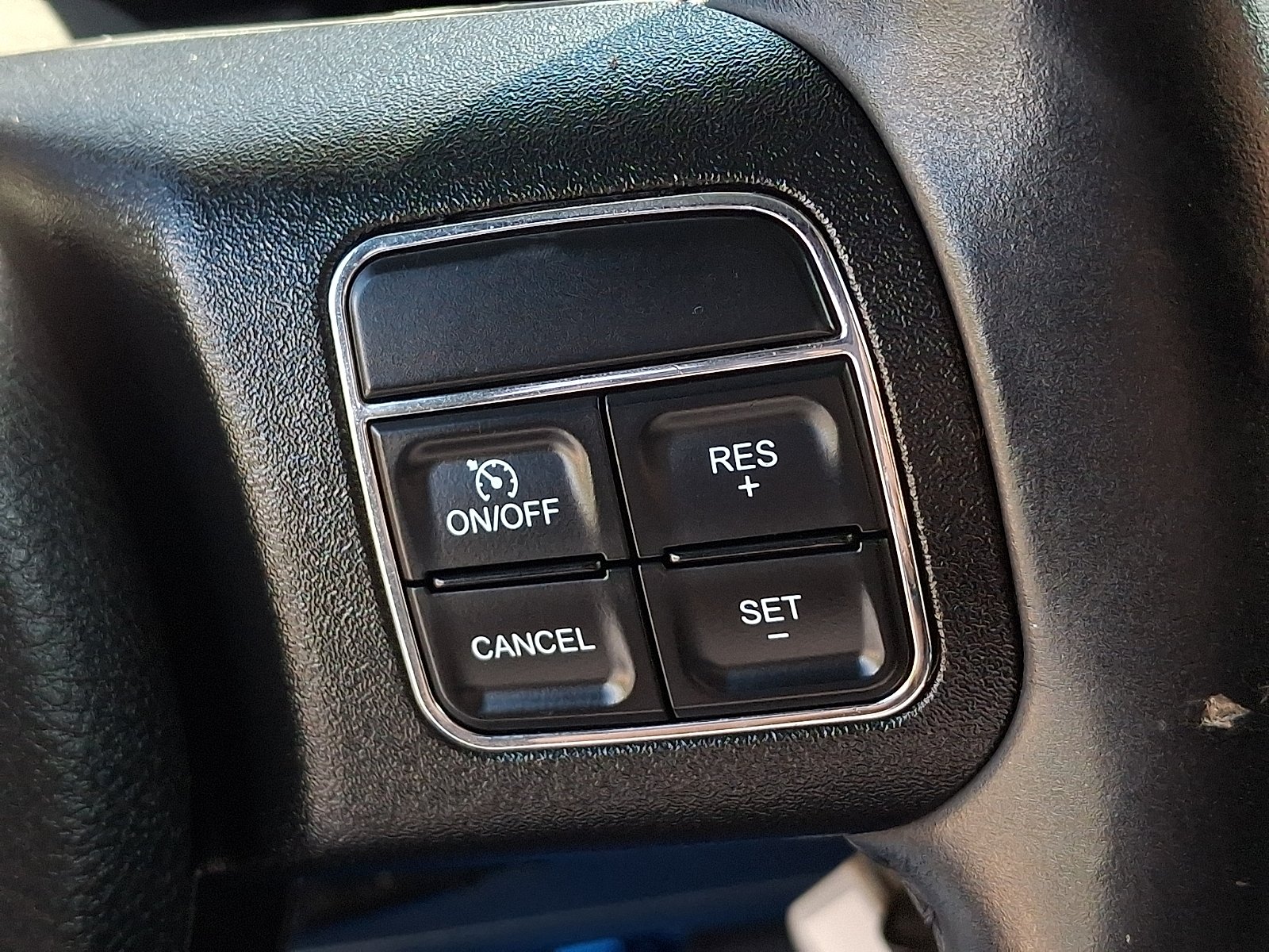 Used 2016 Bright White Clearcoat - PW7 Jeep Sahara image 23