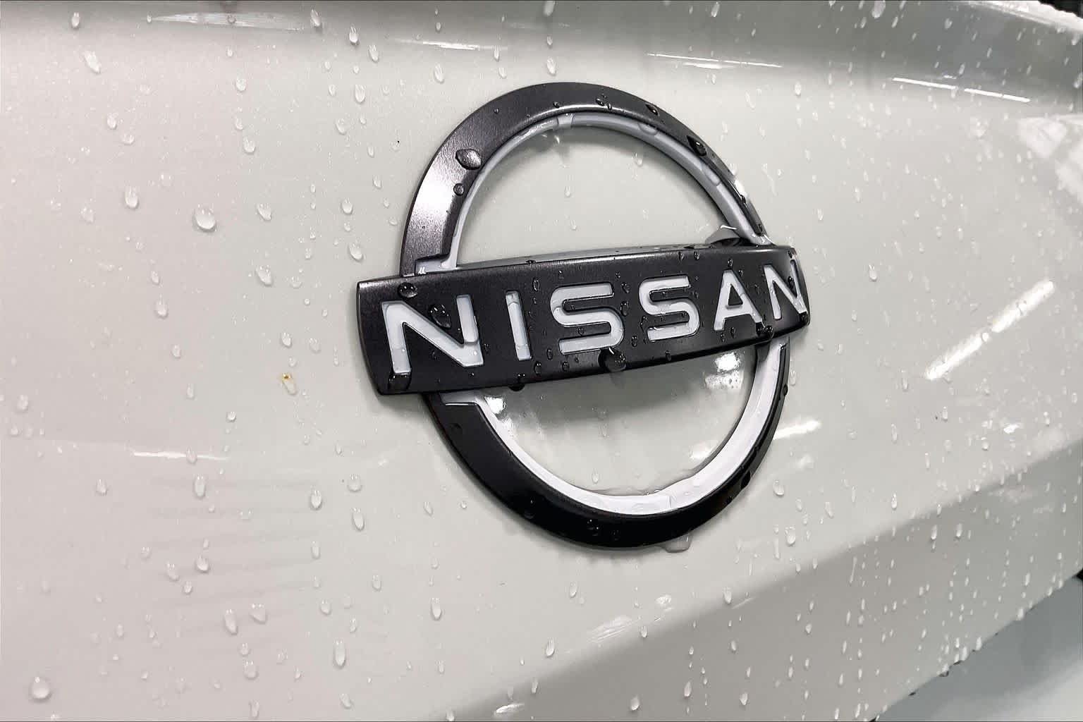 Used 2023 Pearl White Tricoat Nissan 2.5 SV image 10