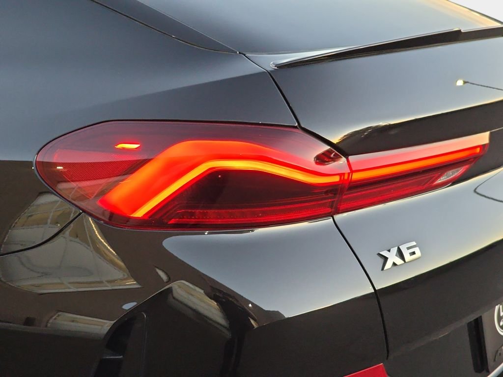 Used 2023 Black BMW M50i image 37