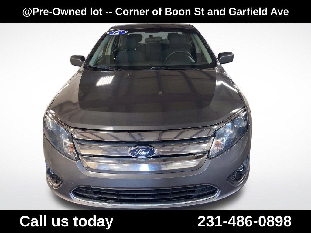 Used 2012 Gray Ford SE image 8