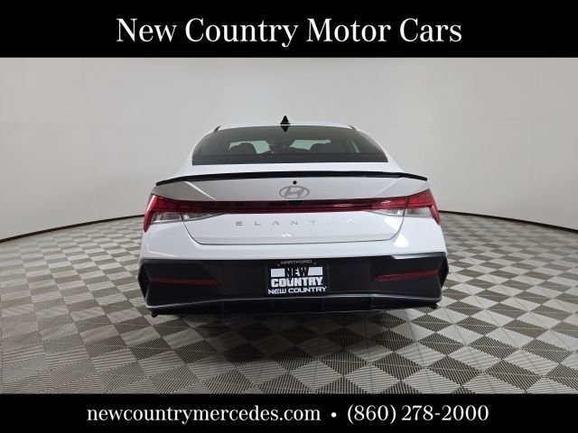 Used 2026 White Hyundai SEL Sport image 6