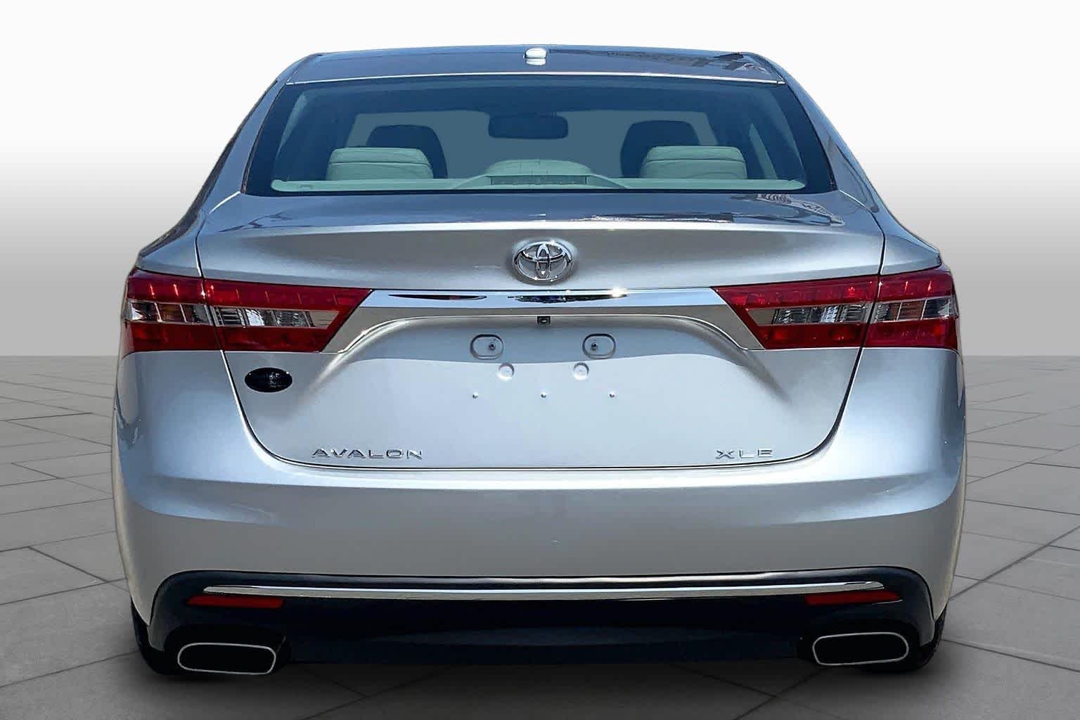 Pre-Owned 2016 Toyota Avalon XLE Plus