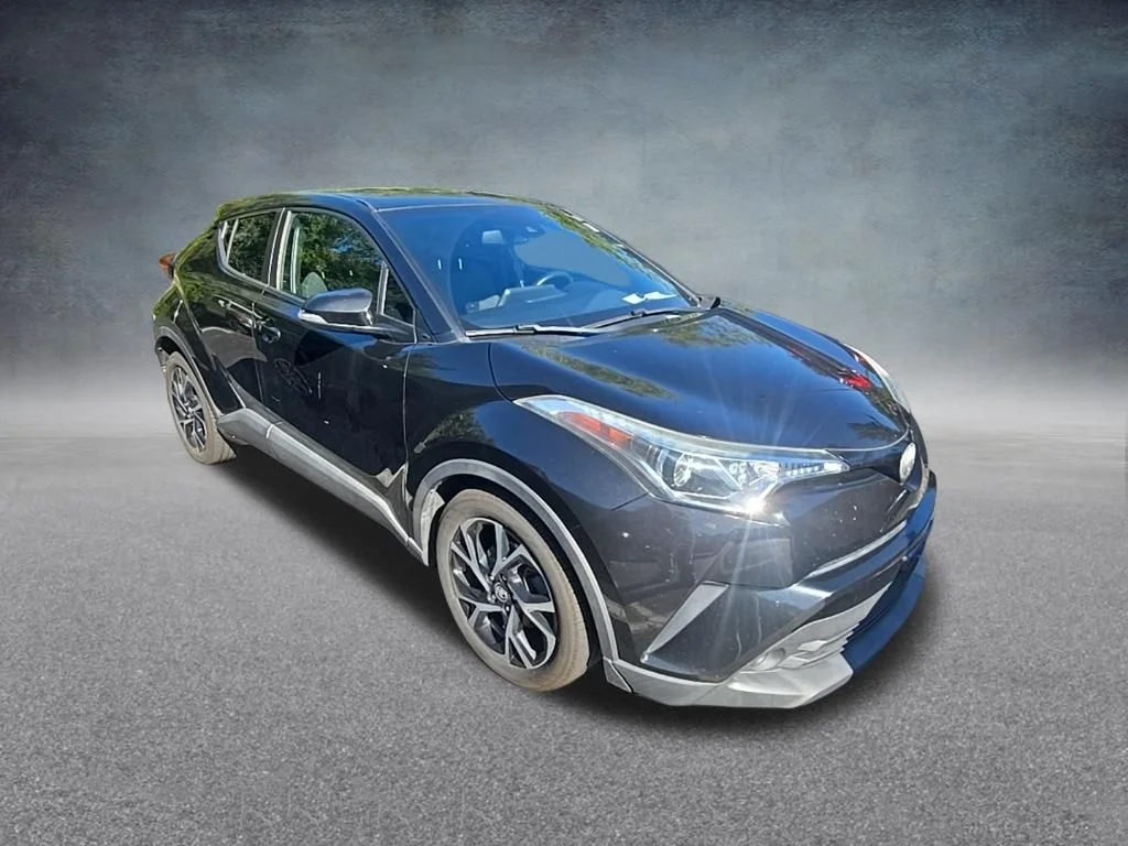 Used 2018 Black Toyota XLE image 8
