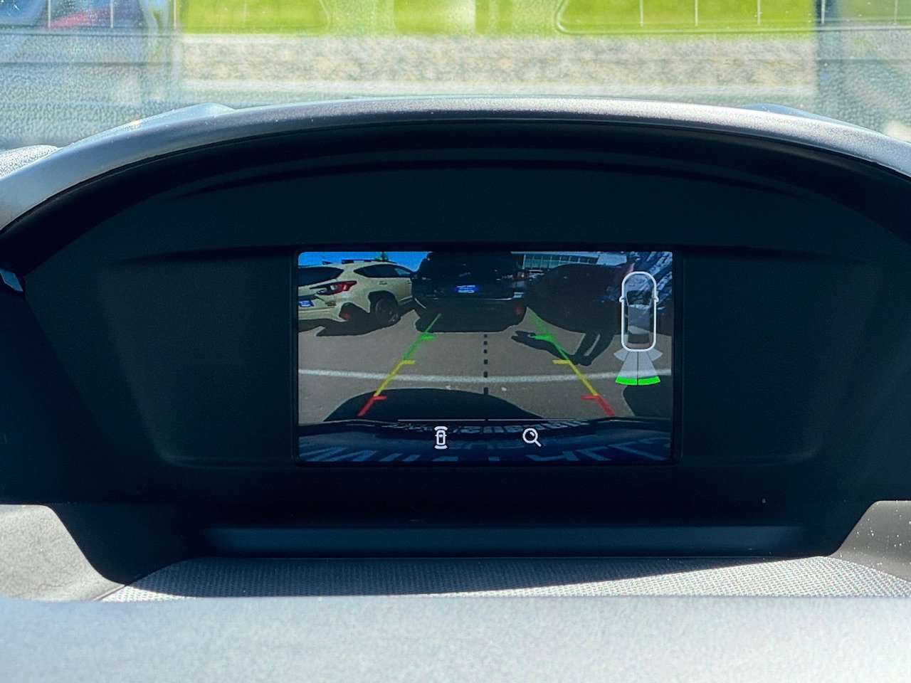 Used 2018 Lightning Blue Metallic Ford SE image 18