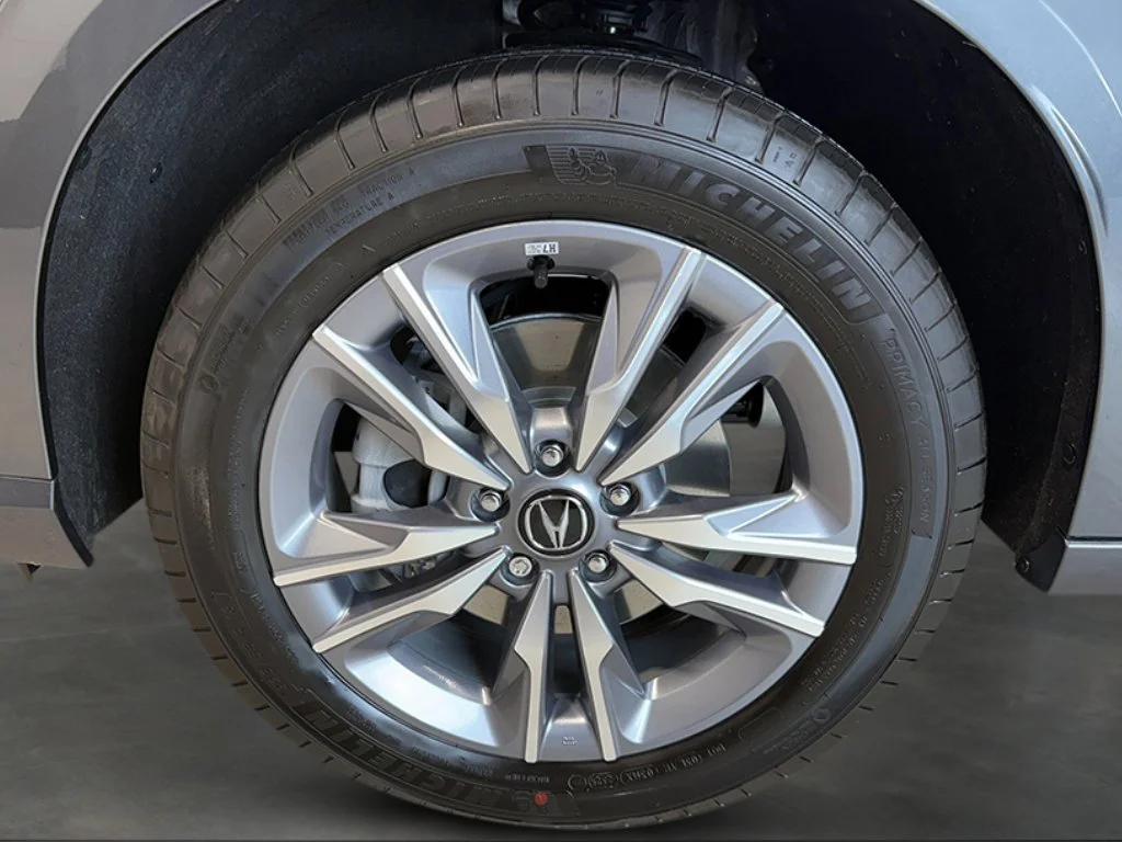 New 2026 Solar Silver Metallic Acura  image 11