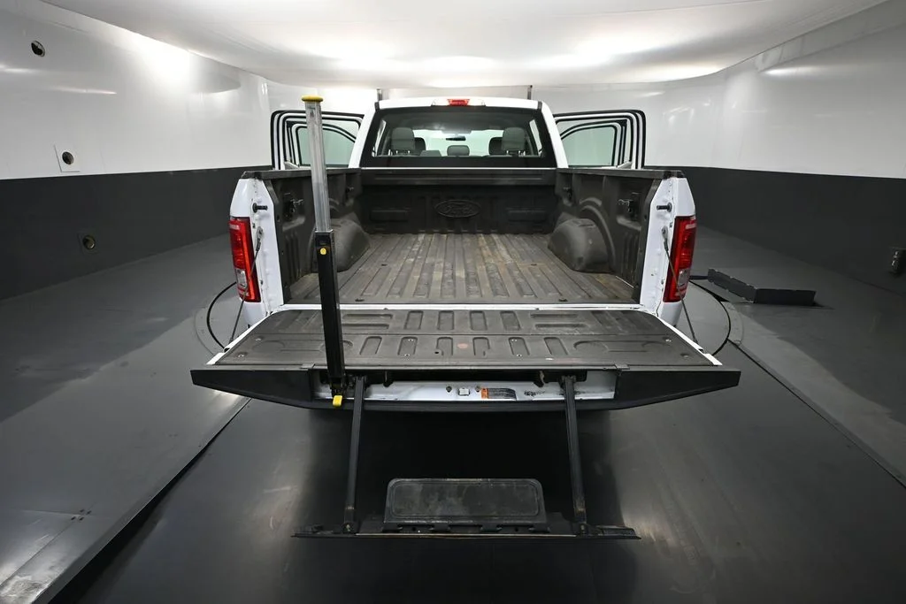 Used 2016 White Ford XL image 36