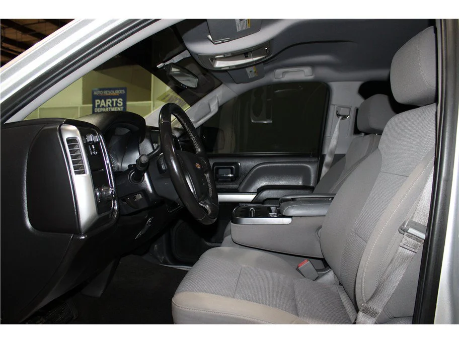 Used 2014 Silver Ice Metallic Chevrolet LT image 10