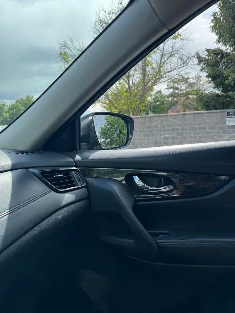 Used 2018 Blue Nissan SL image 10
