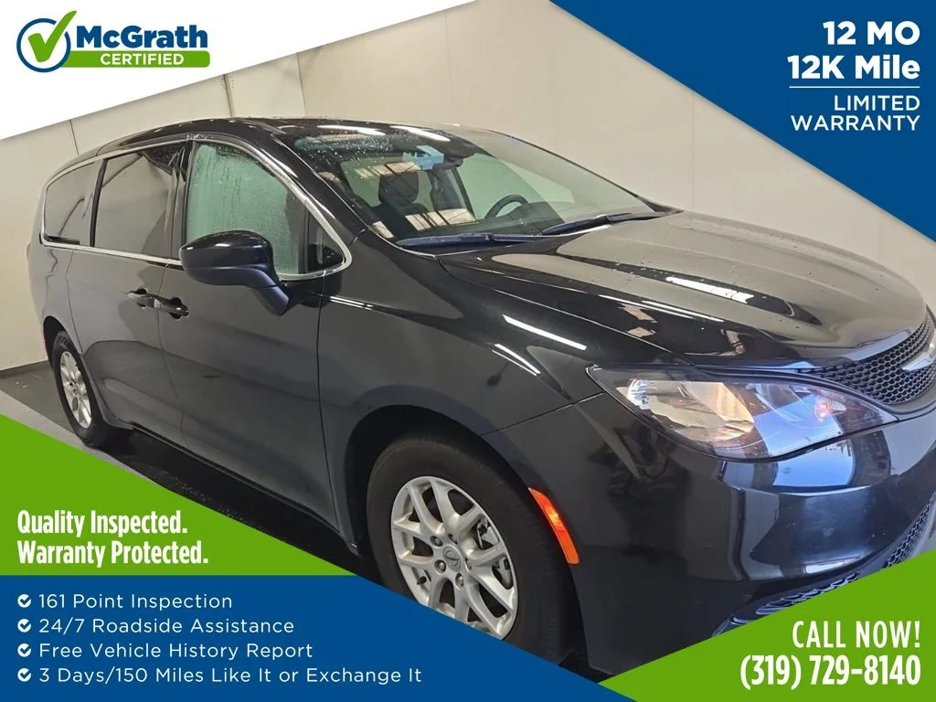 2023 Chrysler Voyager LX's photo