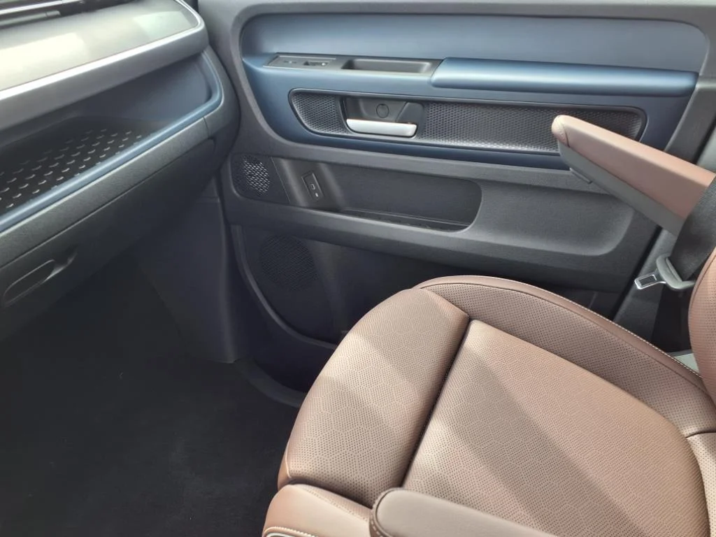 2025 Volkswagen ID. Buzz PRO S - Photo 21