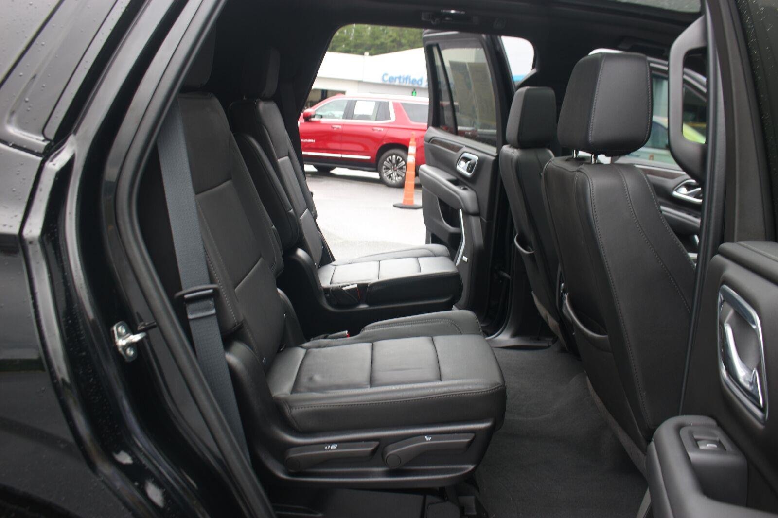 Used 2024 Black Chevrolet Z71 image 41