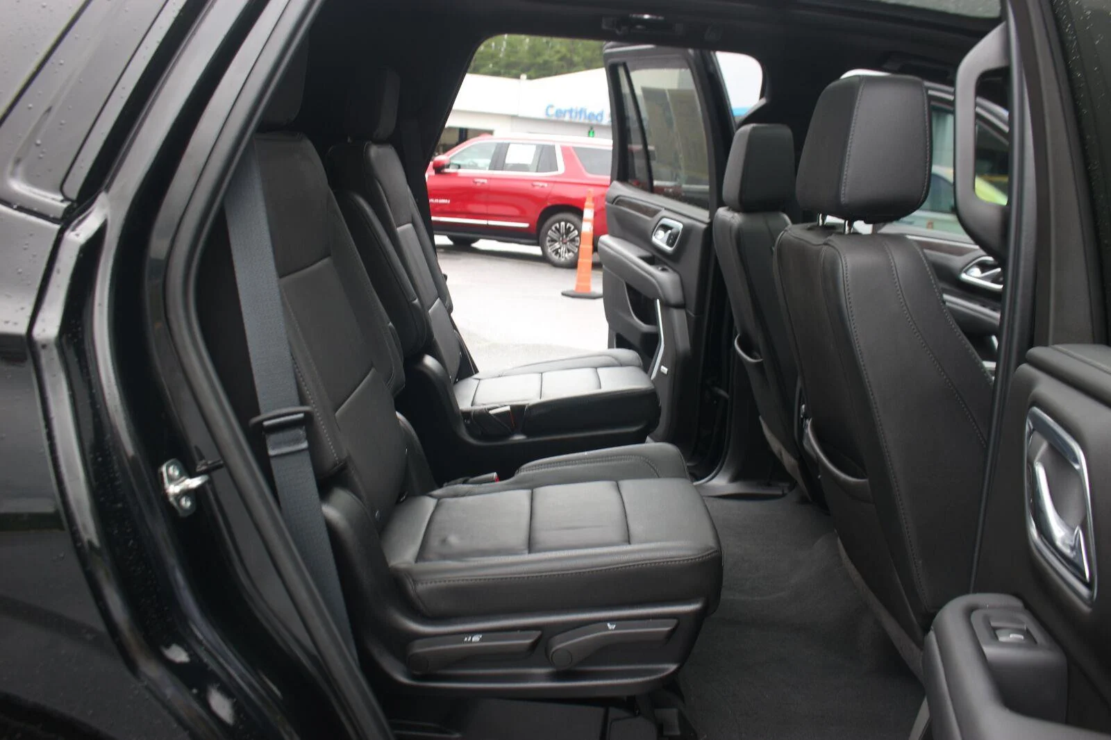 Used 2024 Black Chevrolet Z71 image 41
