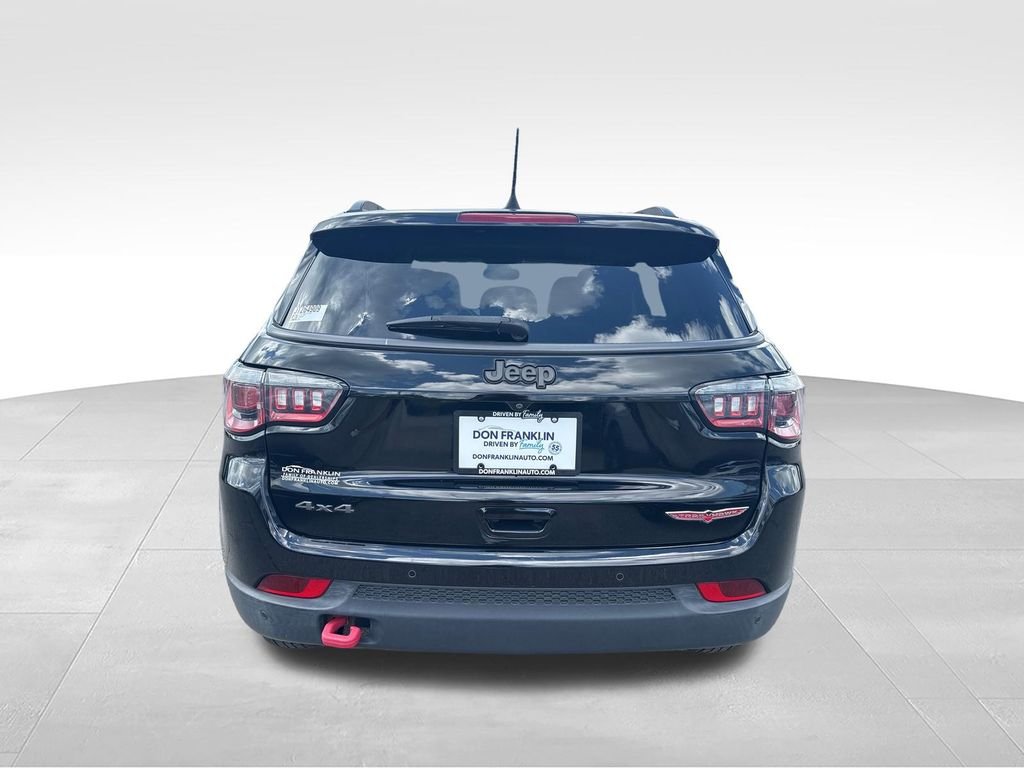 Used 2018 Black Jeep Trailhawk image 4
