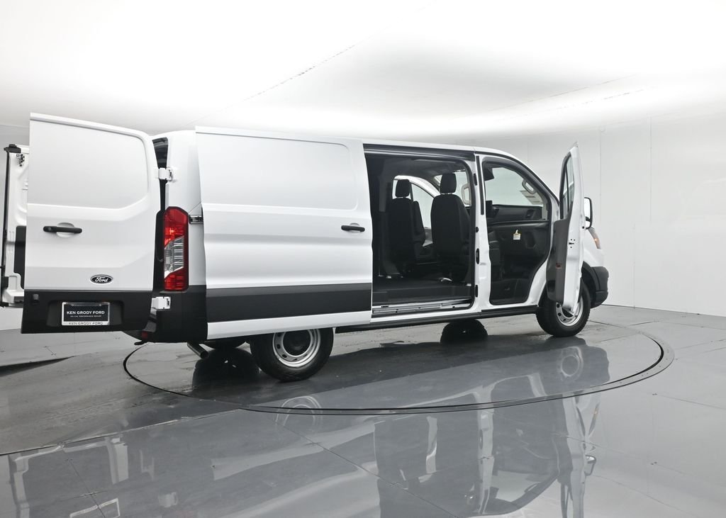 New 2026 Oxford White Ford Base image 8