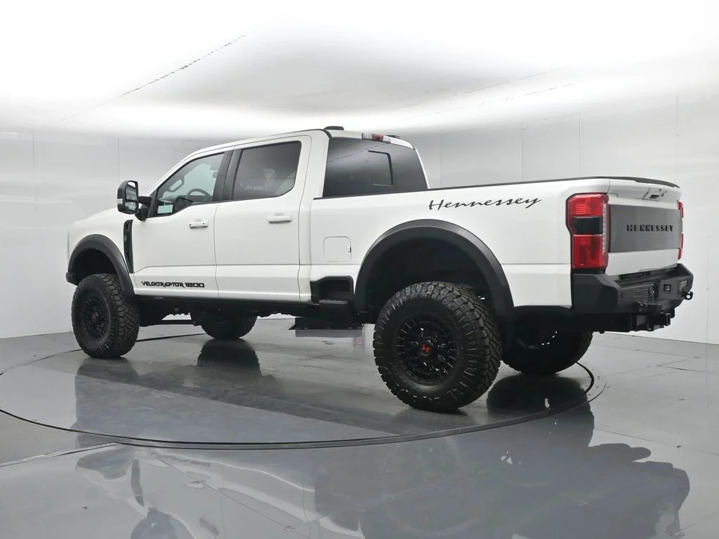 New 2026 Star White Metallic Tri-Coat Ford Lariat image 6