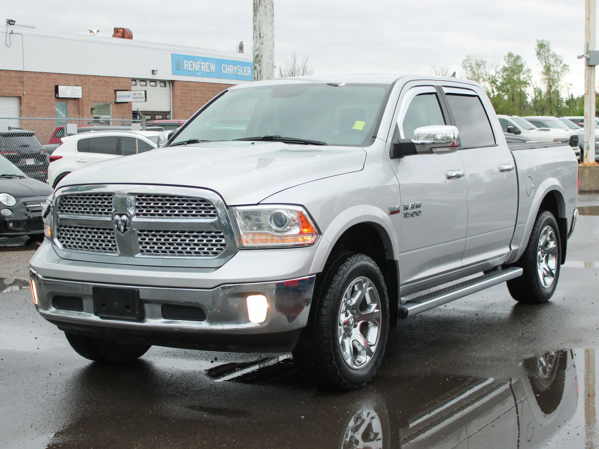 Used 2018 Silver RAM Laramie * HEMI V8 | 3M PPF | Alpine | Apple CarPlay | Tonneau Cover | Sunroof | Heated Seats image 9