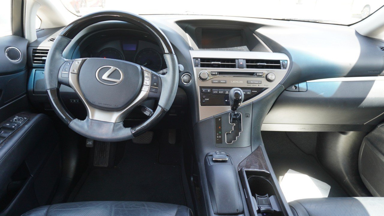 Used 2015 Silver Lexus  image 14
