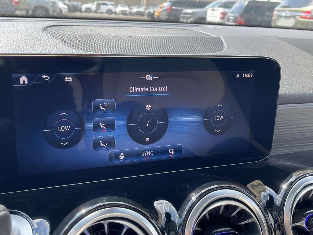 New 2026 Cirrus Silver Metallic Mercedes-Benz GLB 250 image 27