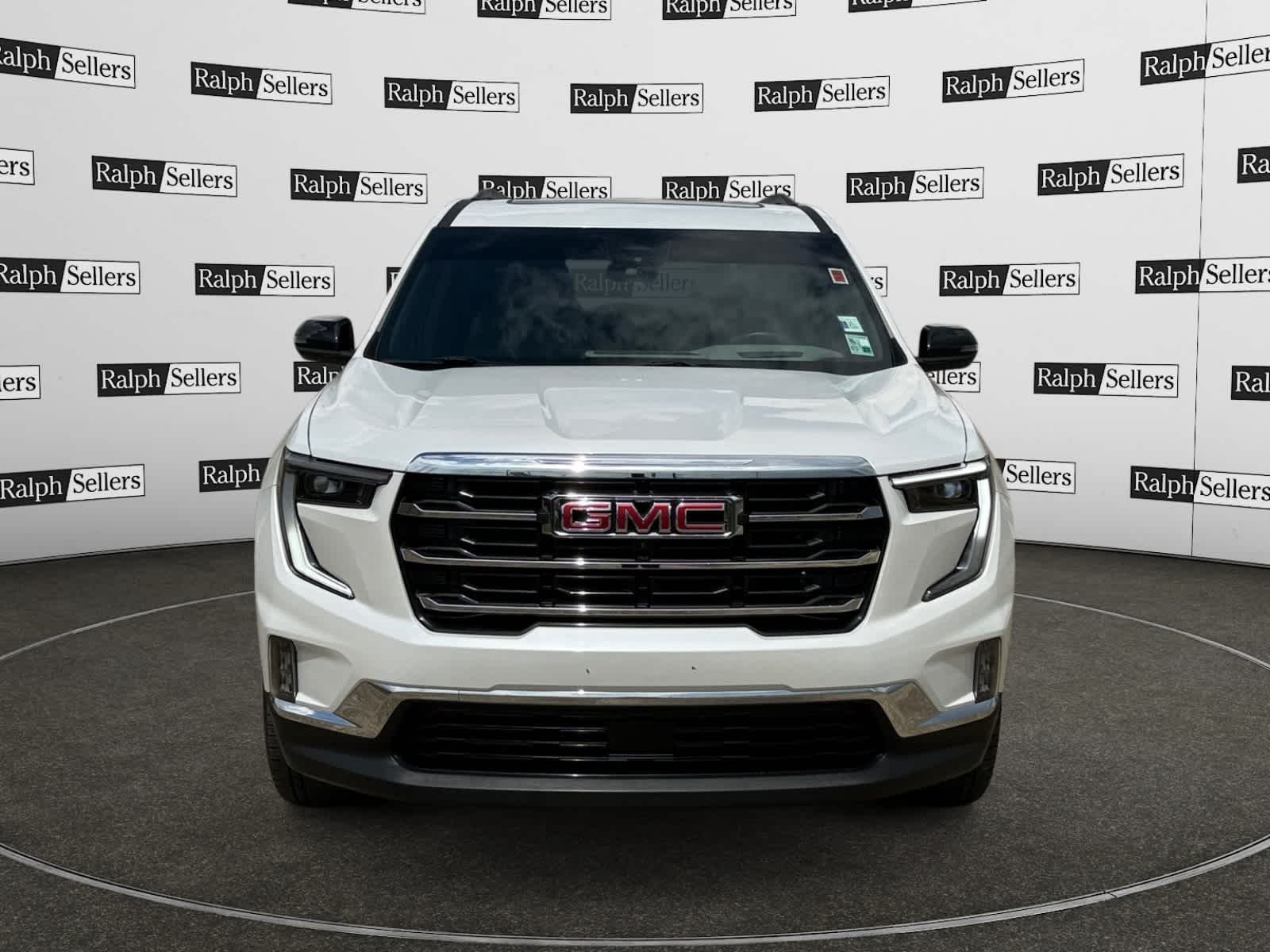 Used 2025 White Frost Tricoat GMC Elevation image 8