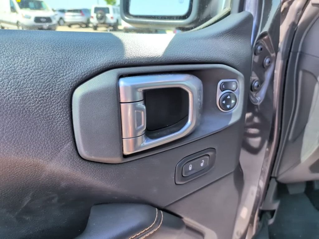 Used 2025 Gray Jeep Sahara 4xe image 19
