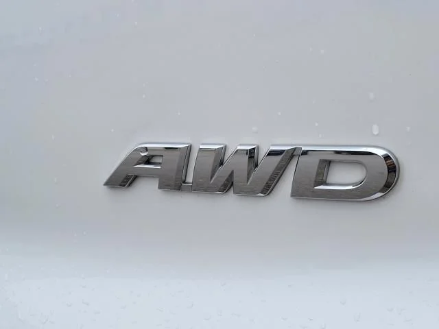 Used 2023  Honda EX-L image 6