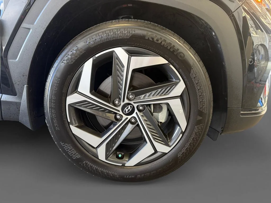 Used 2024 Black Hyundai Limited image 9