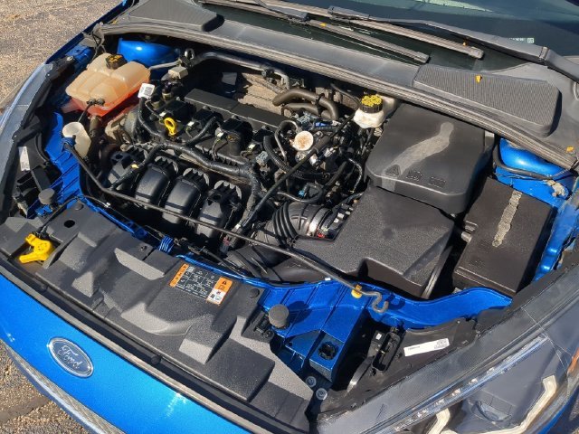Used 2018 Blue Ford SE image 30