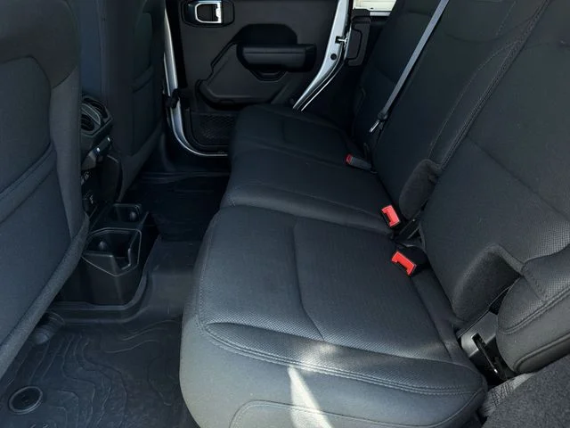 Used 2023 Silver Jeep Sport S image 20