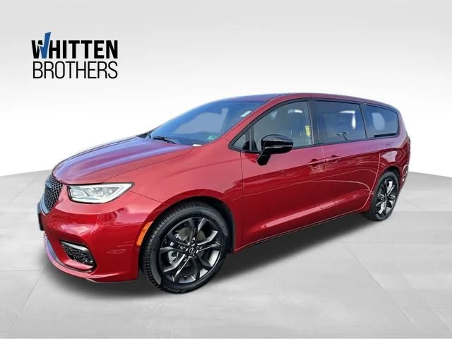 2026 Chrysler Pacifica Select's photo