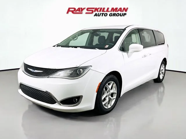 Used 2018 White Chrysler Touring Plus image 3