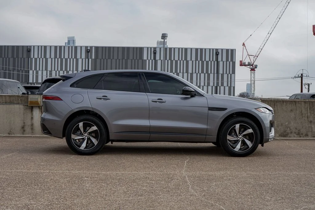 2026 Jaguar F-Pace R-Dynamic S - Photo 11