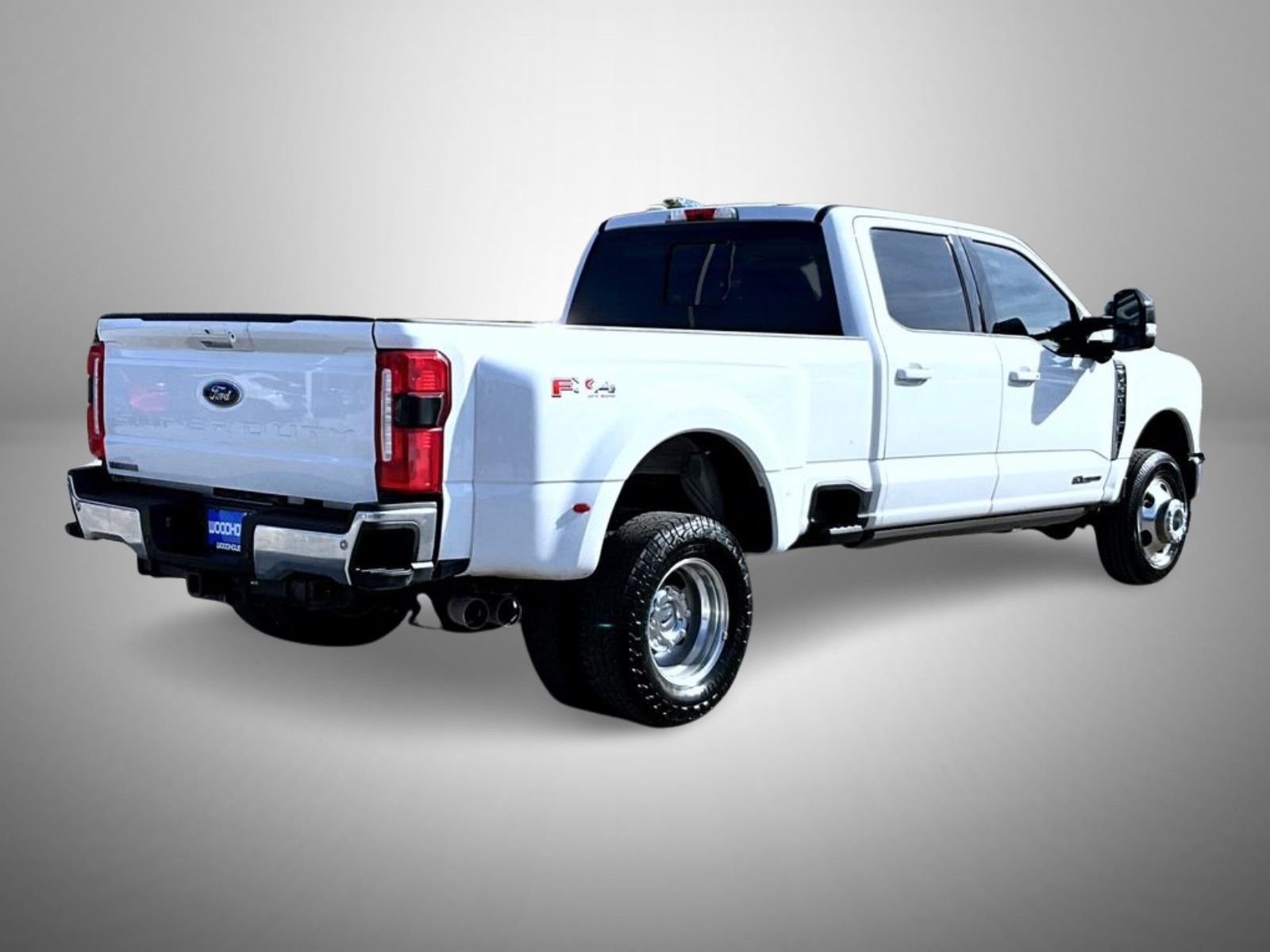 Used 2024 White Ford Lariat image 5