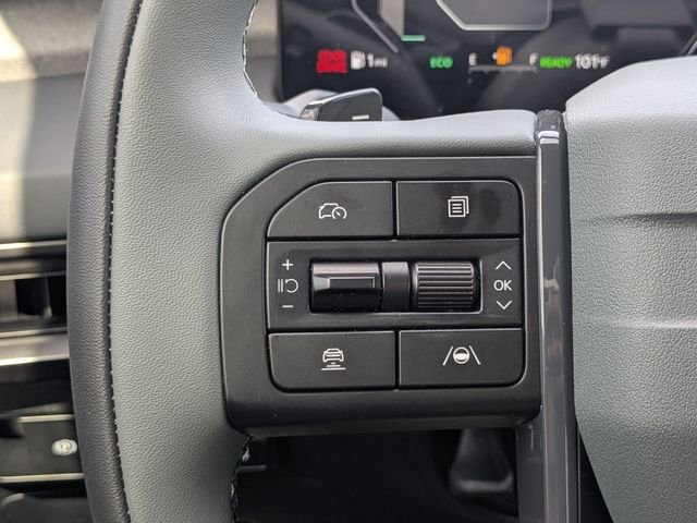 New 2027 Glacial White Pearl Kia X-LINE SX image 33