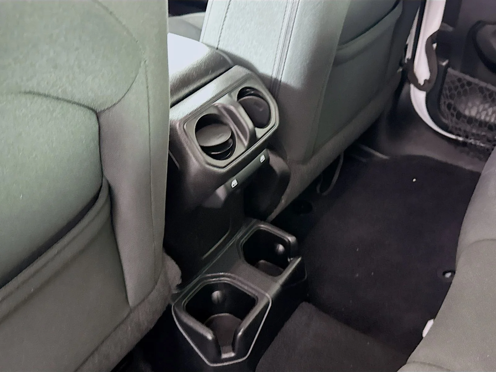 Used 2019 White Jeep Unlimited Sport S image 21