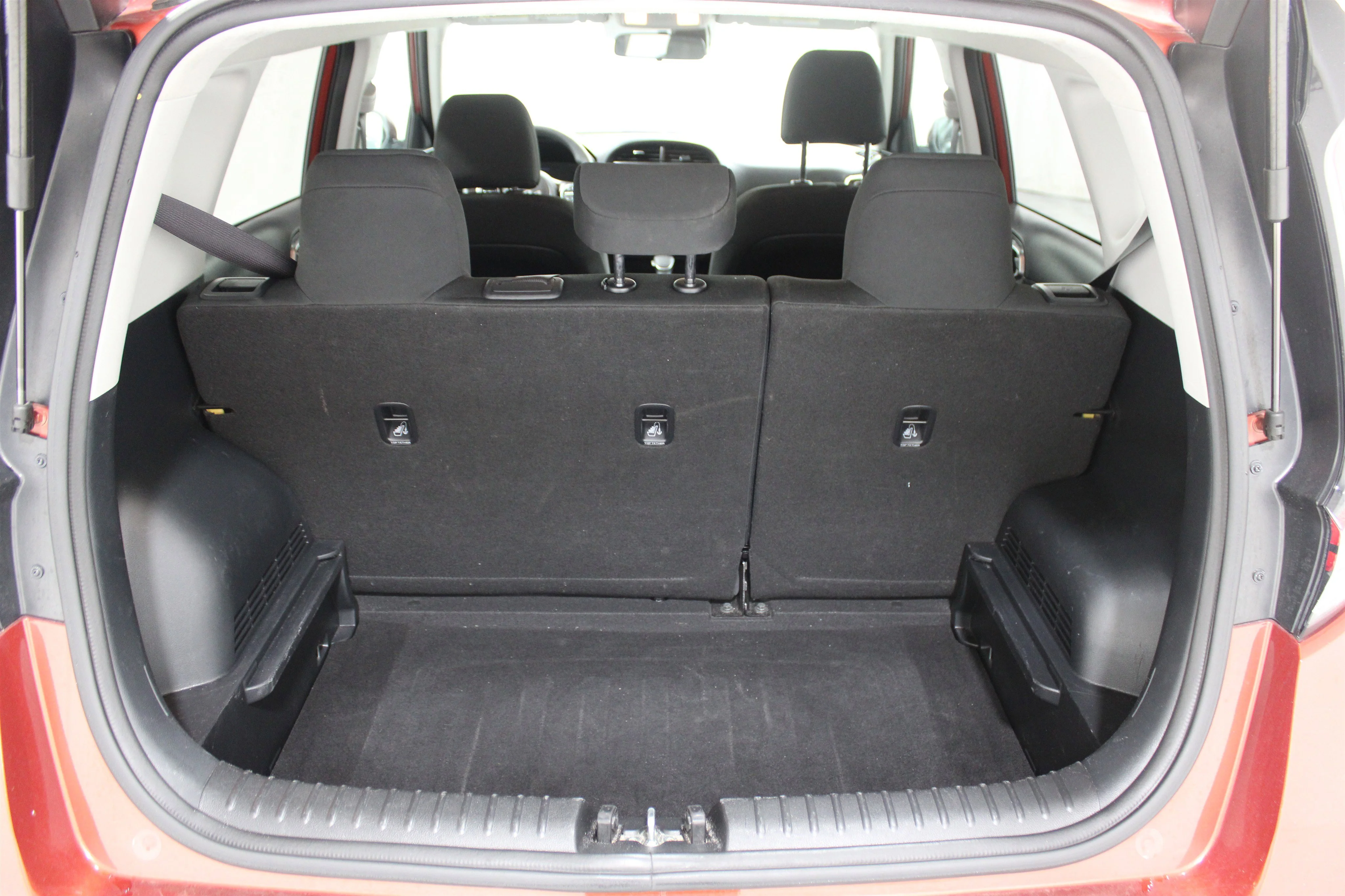 2024 Kia Soul LX - Photo 21