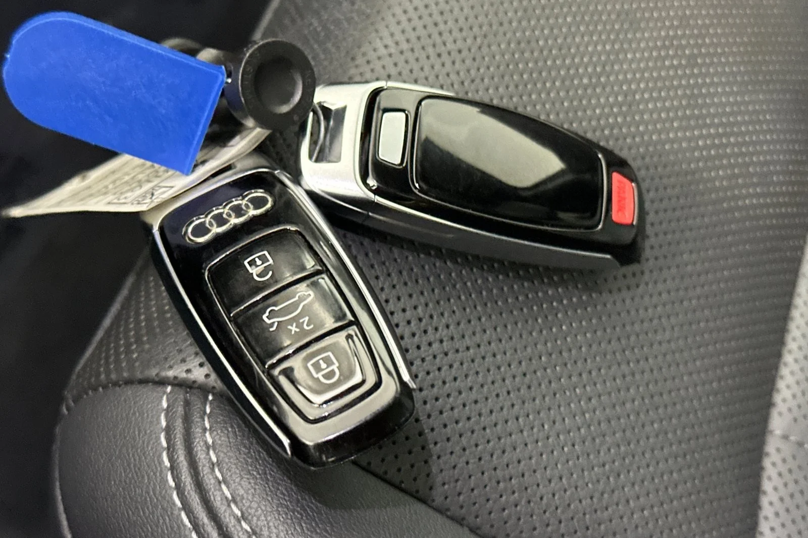 Used 2023 Mythos Black Metallic Audi Premium Plus quattro image 25